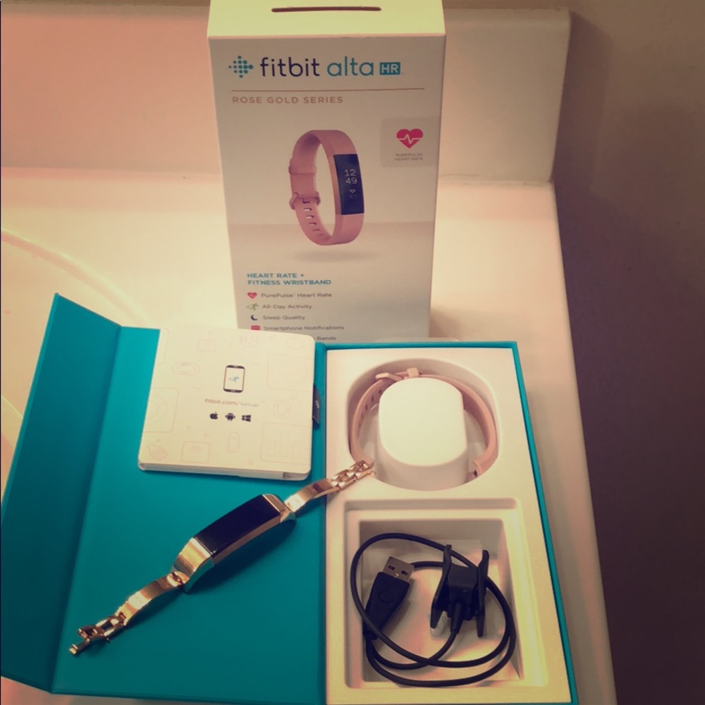 Fitbit Alta HR ✨Rose Gold Edition✨